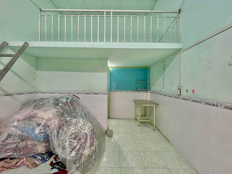 Phòng trọ hẻm cơ khí An Bình 16m² giá 1.1 triệu - Nhà kiên cố, thoáng mát!
