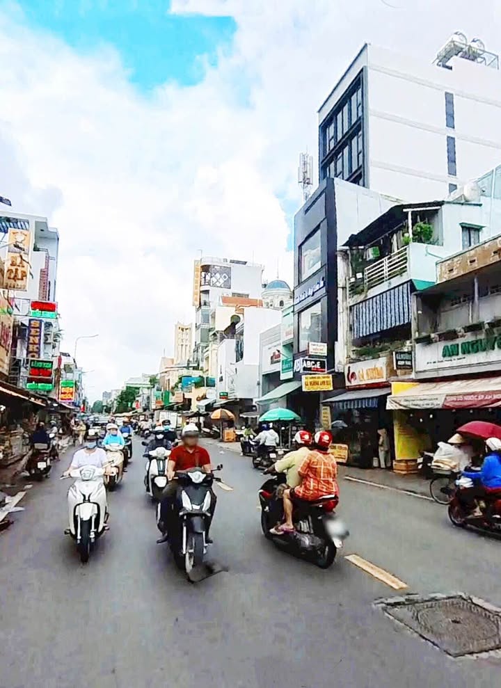 Nhà mặt tiền Tô Hiến Thành, Quận 10, 52m² giá 8 tỷ - Cơ hội đầu tư hiếm có!