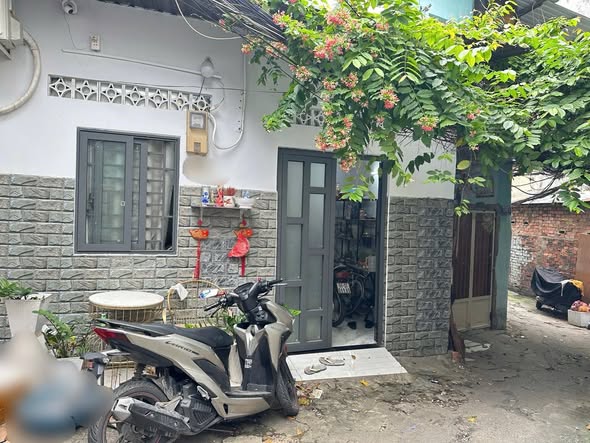 Nhà phố Nơ Trang Long 33m² giá 4.4 tỷ - Căn góc thoáng mát gần mặt tiền!