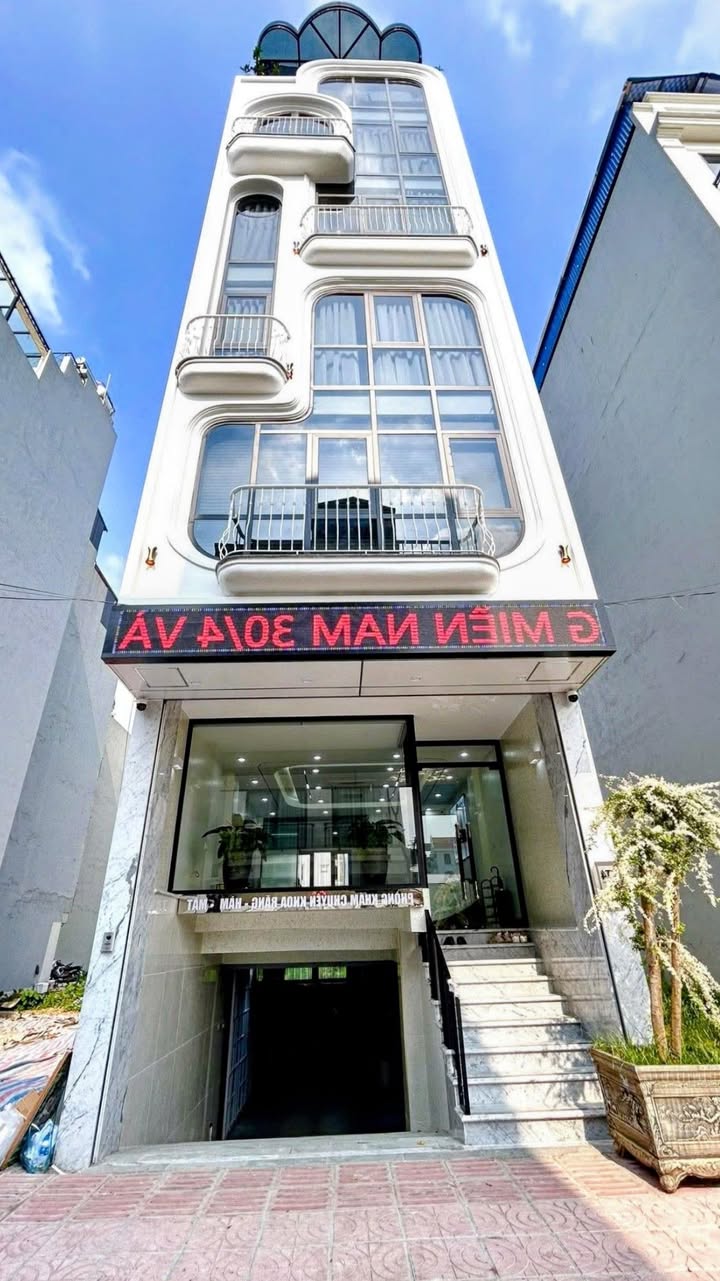 Nhà phố mặt tiền Trung Văn 65m² giá 23 tỷ - Đầu tư sinh lời hấp dẫn!