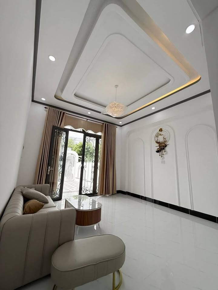 Nhà cấp 4 hiện đại tại khu phố Trường An, Tây Ninh - 126m² giá 1.39 tỷ, vị trí đẹp cho kinh doanh!