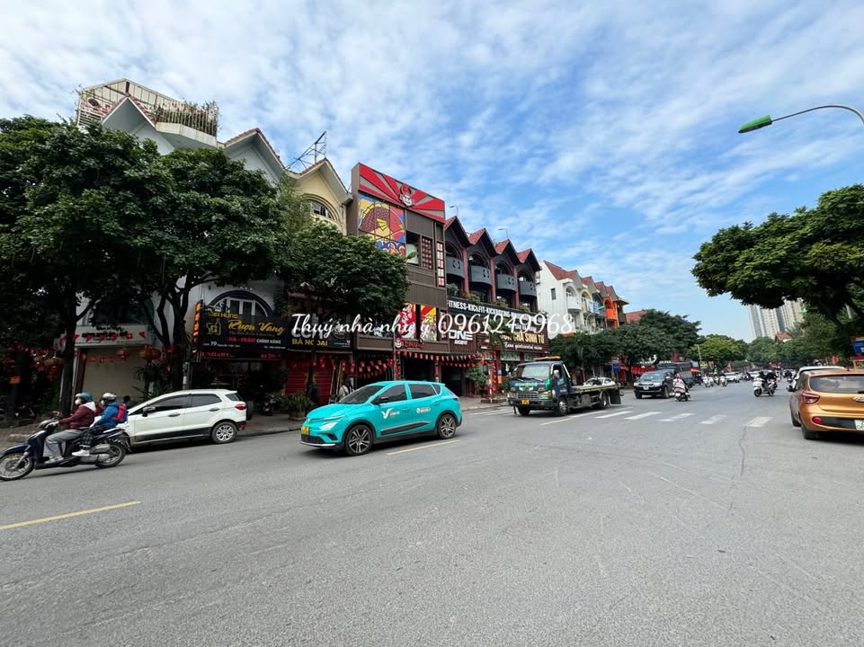 Nhà Mỗ Lao, Hà Đông 85m² giá 31 tỷ - Kinh doanh siêu vip ngay mặt tiền!