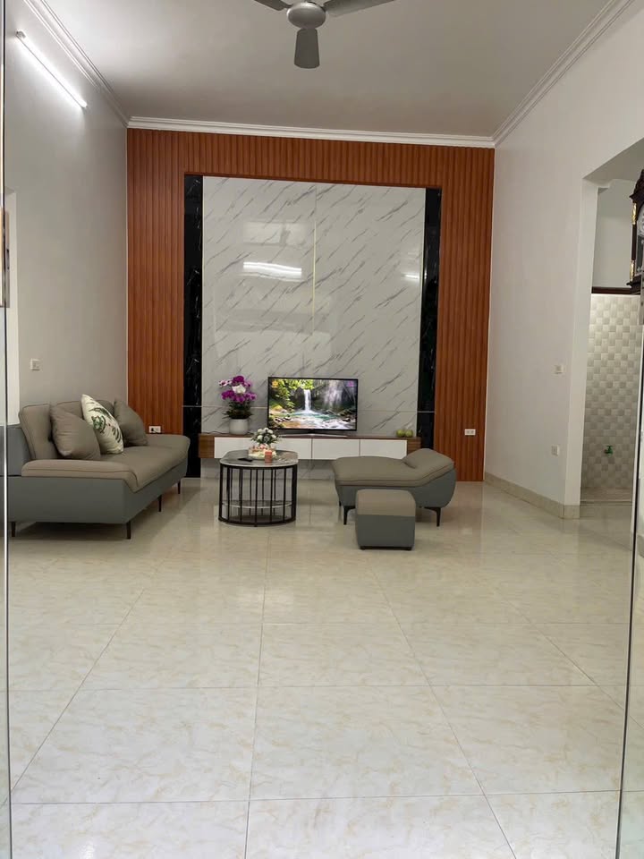 Nhà 3 tầng phố Hoàng Diệu, Cẩm Thượng, 46m² giá 2.3 tỷ - Chính chủ bán gấp!