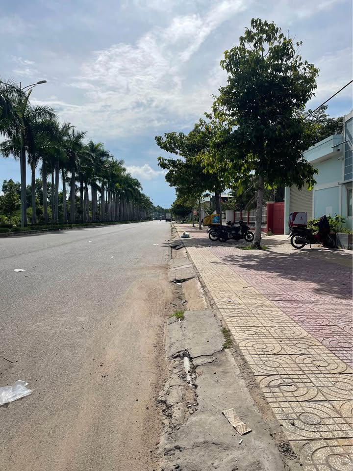 Nhà mặt tiền Lê Duẩn, Phong Nẫm, Phan Thiết 265m² giá 4.8 tỷ - Đầu tư sinh lời ngay!