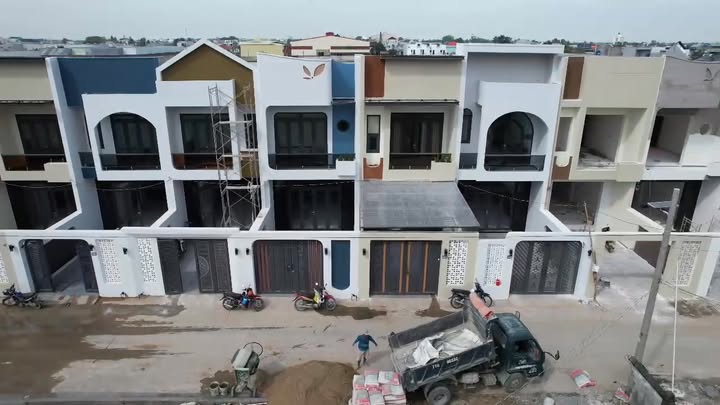 Nhà phố Cần Đước 135m² giá 2.7 tỷ - Sẵn sàng vào ở ngay!