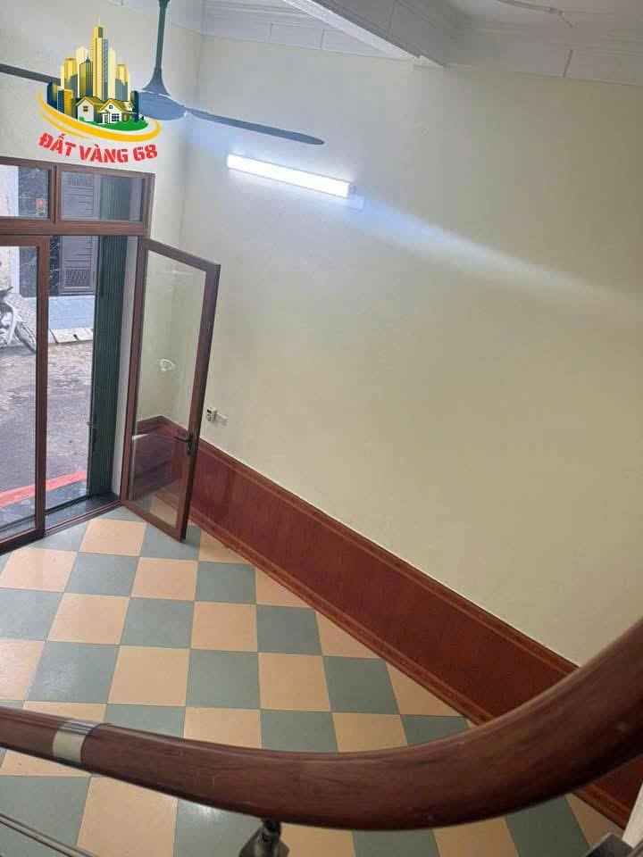 Nhà 2 tầng tại ngõ đường Hải Thượng Lãn Ông, Ninh Bình 56m² - Mặt tiền 4.5m, giá thỏa thuận!