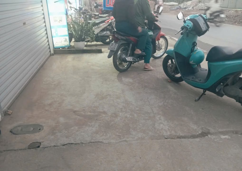 Cho thuê mặt bằng kinh doanh Phú Diễn 104m² giá 12,4 triệu - Vị trí đắc địa, thuận lợi kinh doanh!