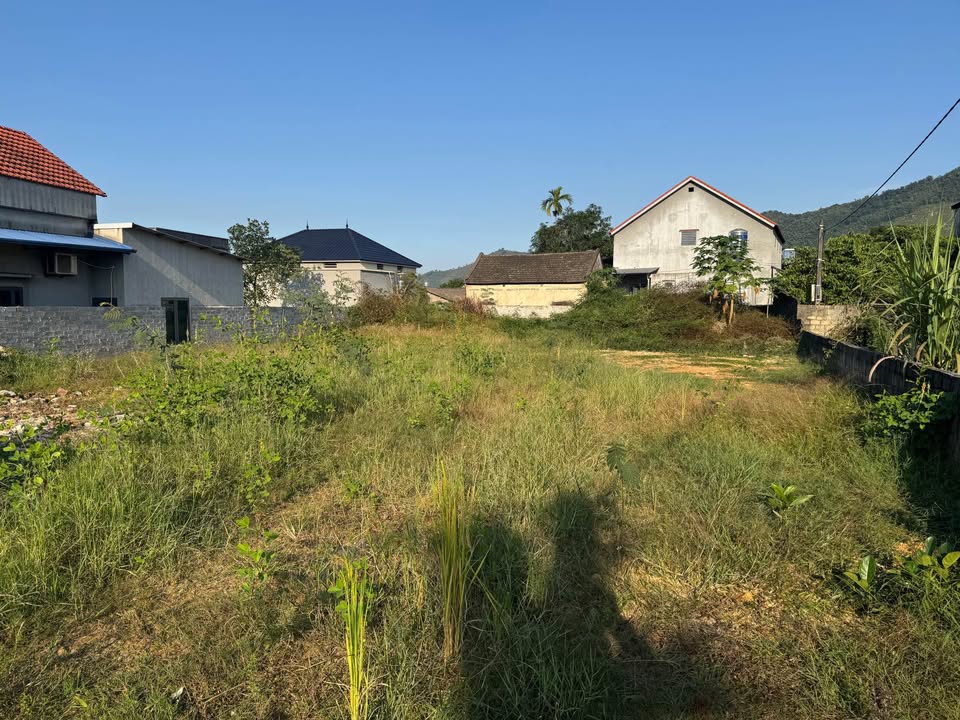 Đất thổ cư Vạn Phú, 735m² giá thỏa thuận - Vị trí thuận lợi, tiềm năng cao!