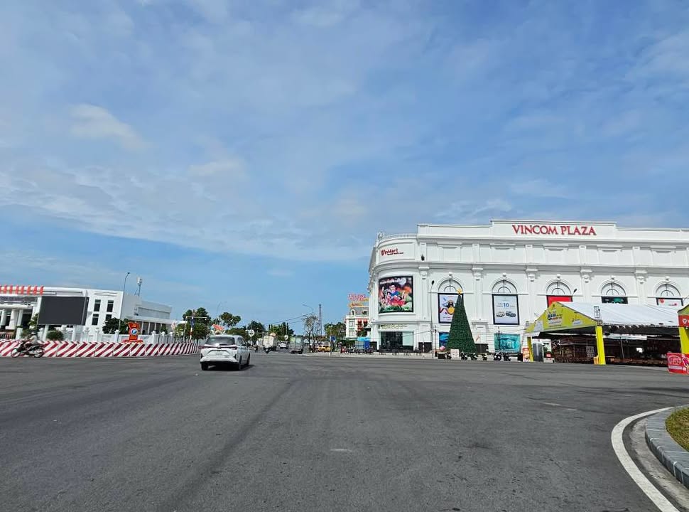 Đất nền Khu Vincom Trục Đường Số 6, Cà Mau 150m² giá 1.9 tỷ - Đầu tư sinh lời ngay!