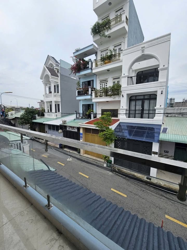 Nhà 2 tầng mặt tiền TA10, Thới An, quận 12 giá 5.8 tỷ - Ô tô vào tận nhà!