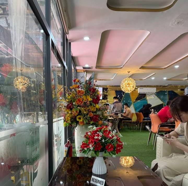 Cho thuê FrontHouse 700m² đường Võ Văn Tần, quận 3 - Giá chỉ 320 triệu/tháng