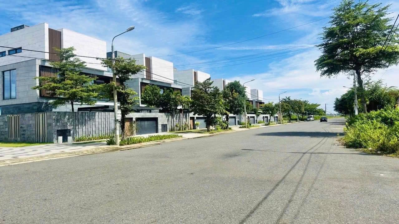 Lô đất đôi trung tâm Phú Mỹ An 212,6m² giá 12,3 tỷ - Tiềm năng tăng giá mạnh!