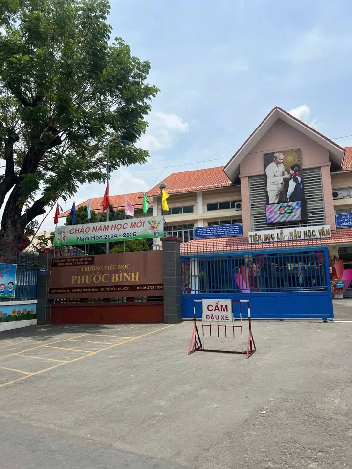 Nhà mặt tiền 4 tầng Phước Bình, Quận 9 - Giá 10.5 tỷ, Kinh doanh đỉnh cao!