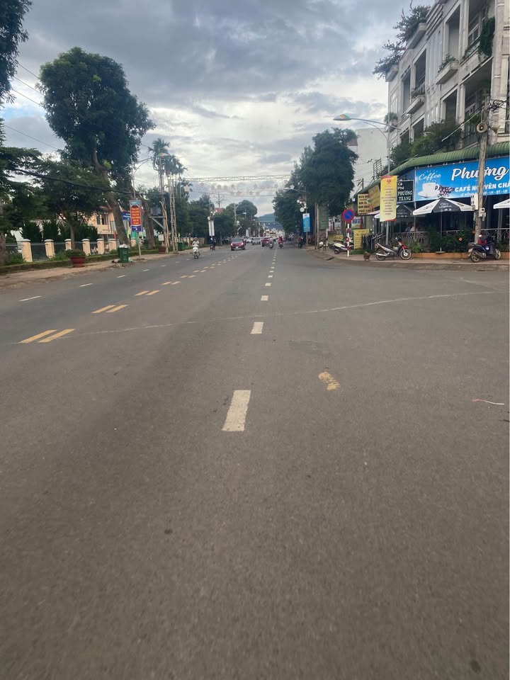 Nhà phố bán gấp tại Thị trấn Liên Nghĩa, Đức Trọng - 76m² giá chỉ 3,5 tỷ!