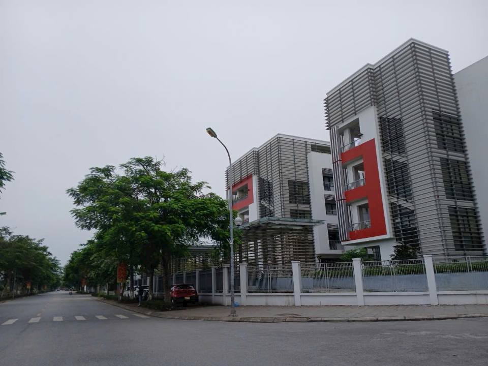 Đất Phúc Lợi 40m² giá 5 tỷ - Sổ đỏ chính chủ, vị trí đắc địa!