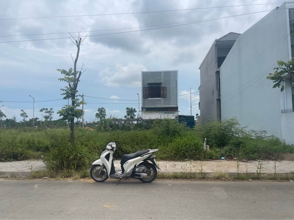 Đất nền KQH Hoàng Quốc Việt 90m² giá 3 tỷ - Sổ hồng chính chủ!