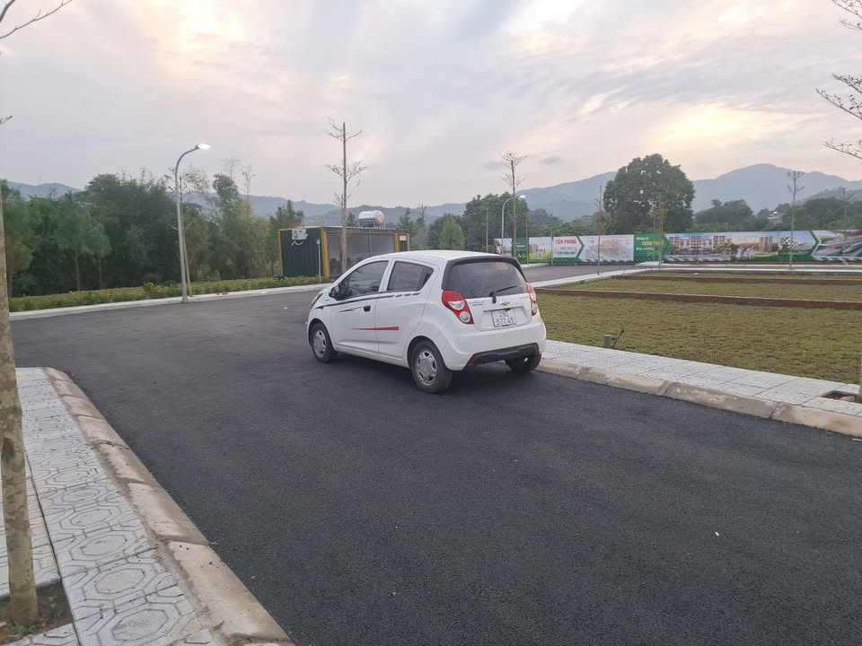 Đất nền Hòa Lạc 100m² giá 3 tỷ - Mặt tiền kinh doanh, chính chủ cần bán gấp!