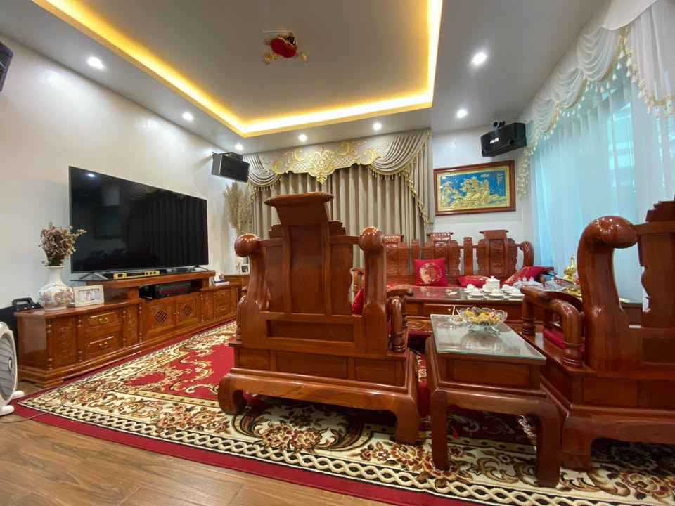 Nhà 4 tầng lô góc Đầm Bét, 80m² giá 5 tỷ - Kinh doanh thuận lợi!