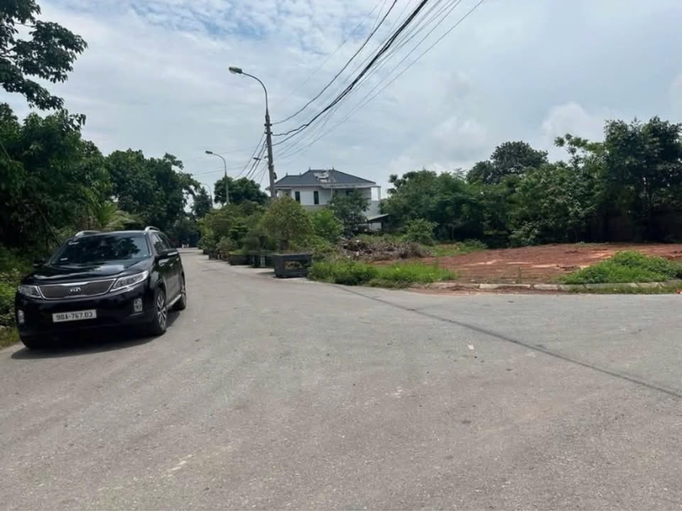 Đất Biệt Thự Máng Cáo - An Long, Yên Mỹ 200m² giá 3 tỷ - Đầu tư sinh lời ngay!