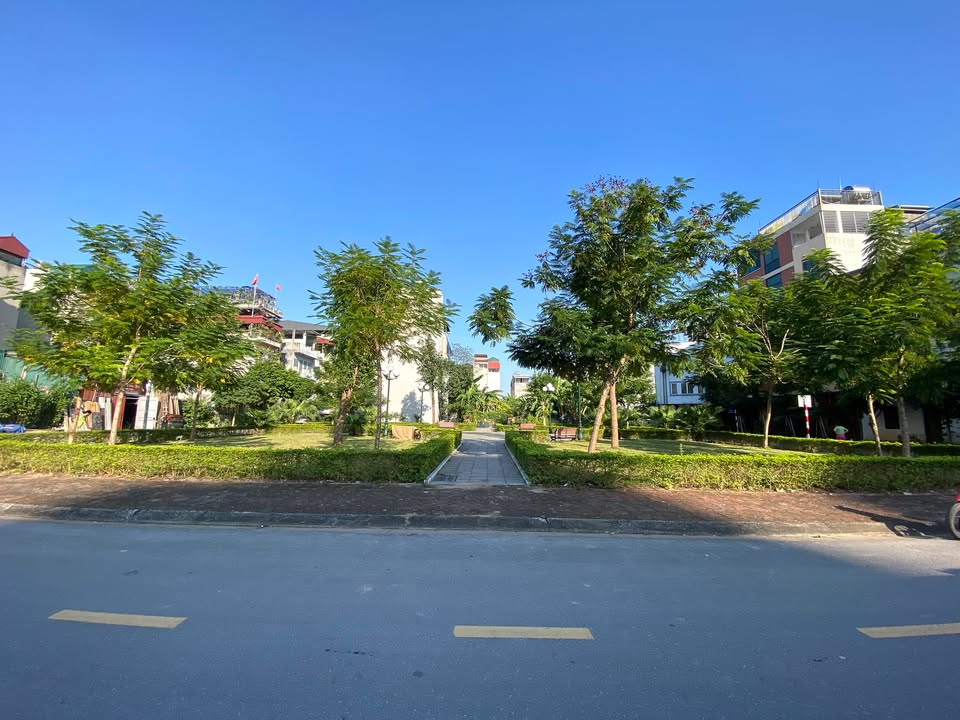 Đất phân lô Phạm Khắc Quảng Long Biên 60m² - Mặt tiền 5m, gần trường quốc tế!