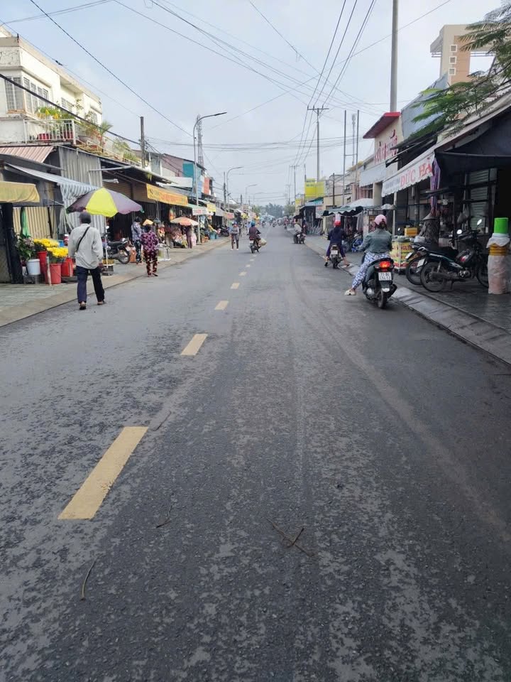 Đất mặt tiền Quốc lộ 60, xã Tân Thành Bình, 800m² giá 7.2 tỷ - Kinh doanh sầm uất!