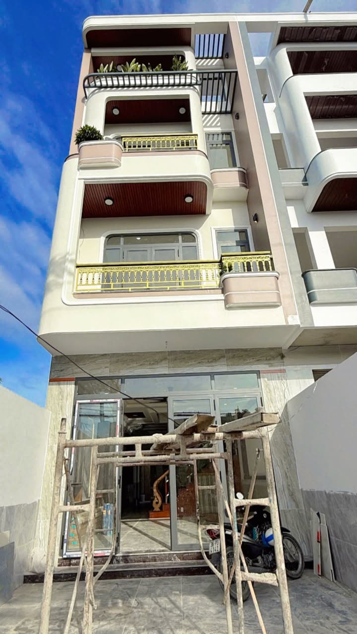 Nhà 1 trệt 2 lầu phường Đông Hòa, Dĩ An 117m² - Nằm sát Big C, giá thỏa thuận!