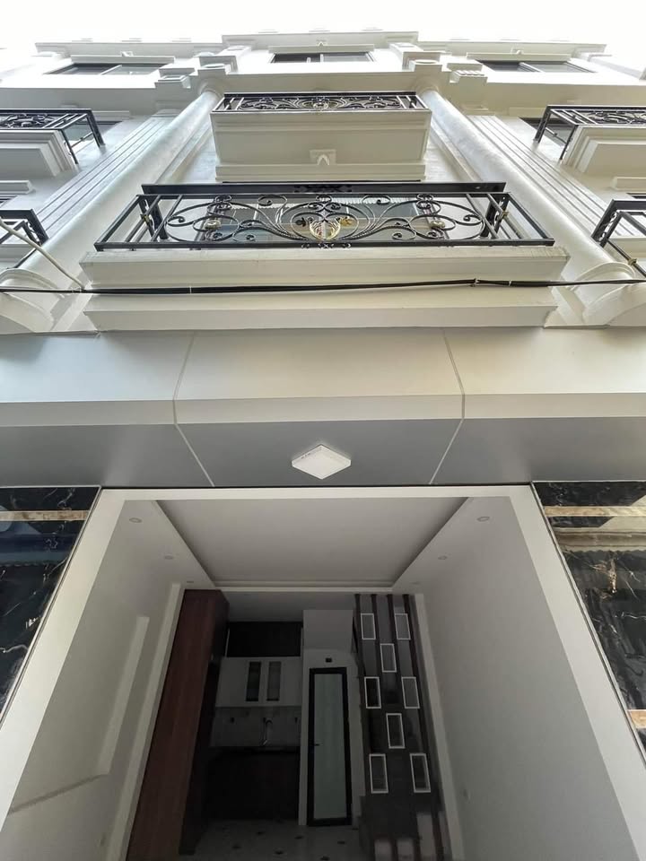 Nhà 5 tầng phường Tân Lập 35m² giá thỏa thuận - Full nội thất sang trọng!