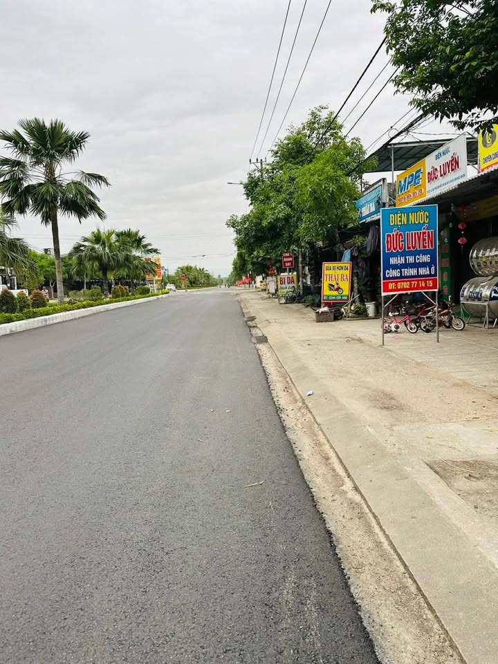 Nhà mặt tiền Phan Châu Trinh Phú Thịnh 100m² giá 1.9 tỷ - Kinh doanh sầm uất!