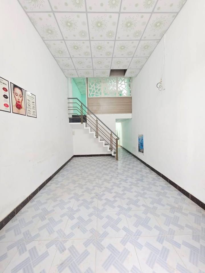 Nhà Mặt Tiền 1,5 Tầng Phường Quang Trung Quy Nhơn 36m² giá 2.1 tỷ - Sổ đỏ chính chủ!