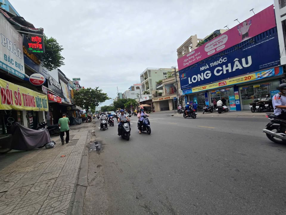 Nhà mặt tiền Cách Mạng Tháng Tám, P.6, Q. Tân Bình - Diện tích 56m², chỉ 50 triệu/tháng!