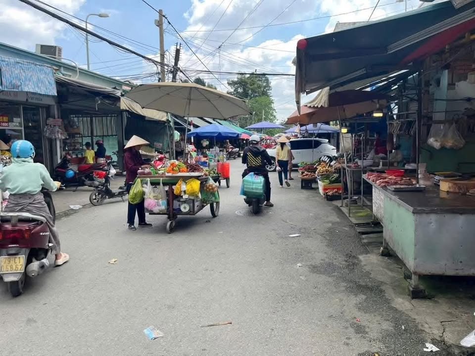 Nhà mặt tiền kinh doanh tại Bình Hòa, 250m² - Cơ hội đầu tư hiếm có!