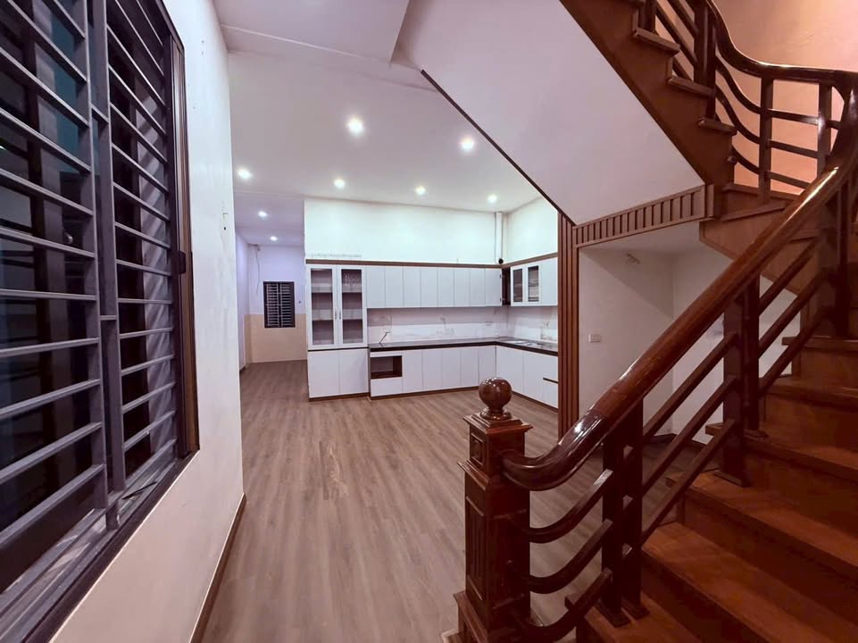 Nhà cho thuê 3 tầng tại Hội Hợp, Vĩnh Yên - Phù hợp làm văn phòng hoặc hộ gia đình!