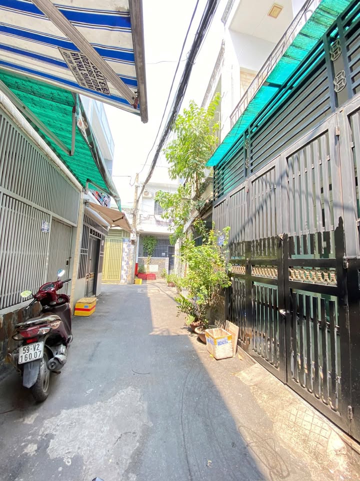 Nhà Gò Vấp 33m² giá 3.2 tỷ - Kinh doanh cho thuê hiệu quả!