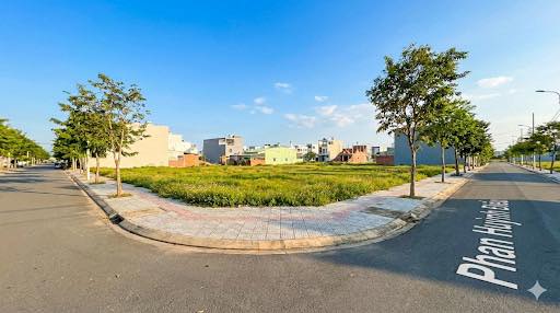 Đất nền góc 2 mặt tiền Phan Huỳnh Điểu, Hòa Quý, 166m² giá 11 tỷ - Cơ hội đầu tư sinh lời!