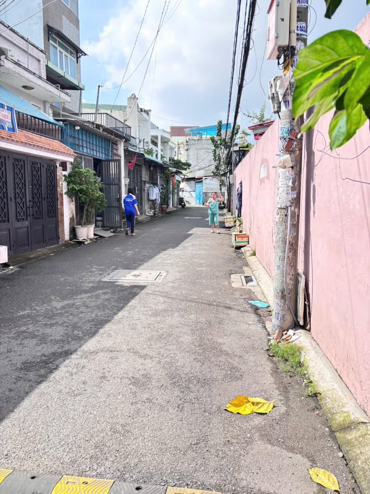 Nhà cấp 4 đường Trương Thị Hoa, Quận 12, diện tích 44m² - Giá chỉ 3.95 tỷ!