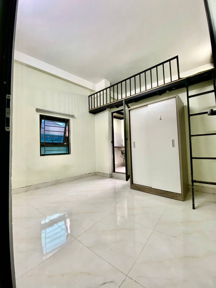 Phòng cho thuê tại Ngõ 179 Triều Khúc 15m² giá chỉ 3.6 triệu - Nhà có thang máy