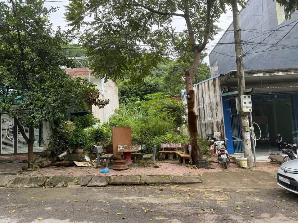 Đất thổ cư 180m² tại Duyên Hải, Lào Cai giá 2.3 tỷ - Cơ hội đầu tư sinh lời!