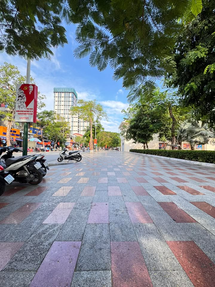 Nhà mặt đường Phan Bội Châu, Hải Phòng 74m² giá 16.6 tỷ - Vị trí đắc địa gần Nhà Hát Lớn!