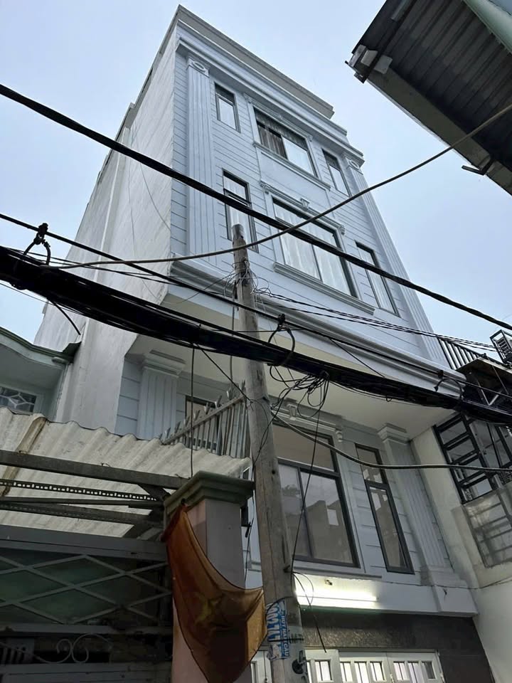 Căn hộ dịch vụ Bạch Đằng, Bình Thạnh 82m² giá 10.8 tỷ - Đầu tư sinh lời cao!