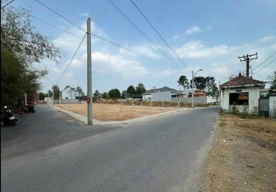 Đất nền Long Hà Phú Riềng 200m² giá 295 triệu - Sổ đỏ chính chủ, mặt tiền đường nhựa 18m!