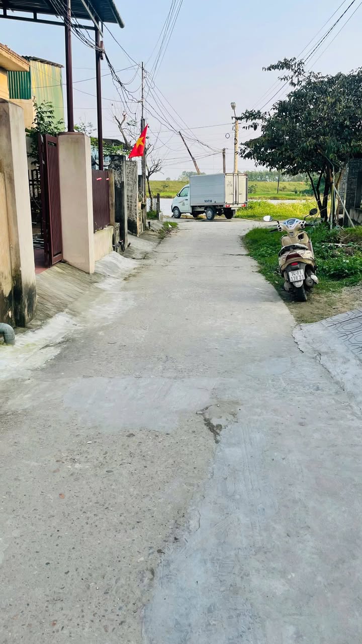 Đất nền Quảng Trị 140m² giá thỏa thuận - Hướng tây nam, ô tô vào tận nơi!