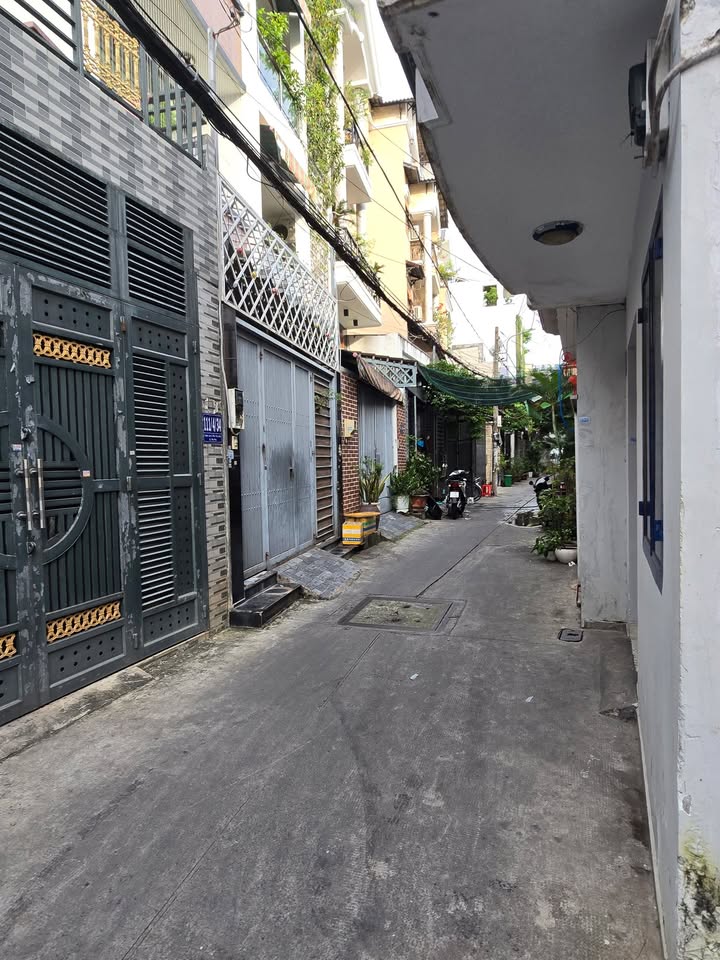 Nhà 3 tầng đường Xuân Diệu, quận Tân Bình, 28m² giá 4 tỷ - Đối diện nhà thi đấu Tân Bình!