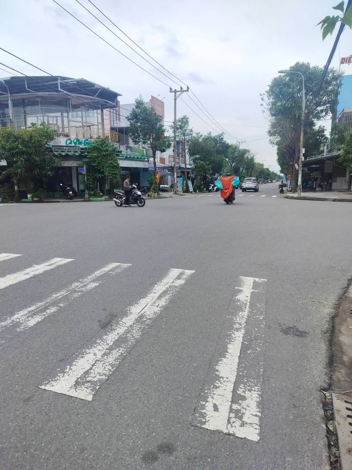 Nhà Ngay Trung Tâm Ngũ Hành Sơn 130m² giá 5 tỷ - Sẵn sàng vào ở!