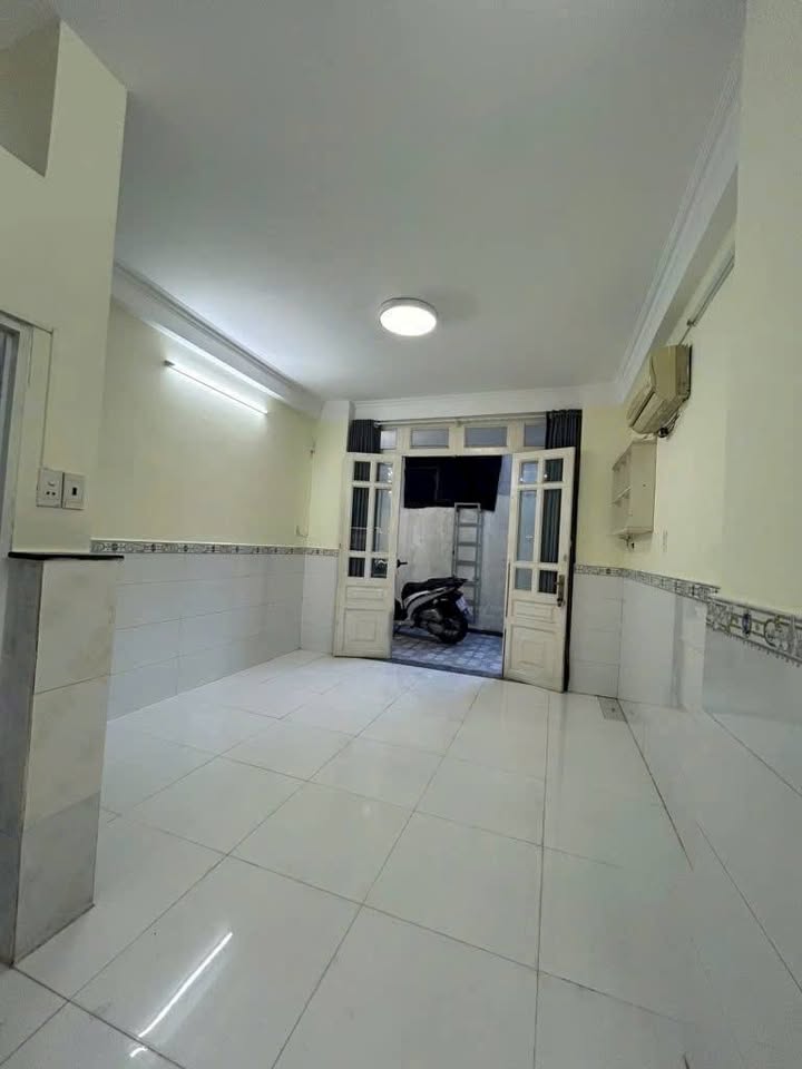 Nhà hẻm Trần Xuân Soạn quận 7 28m² giá 3.6 tỷ - Sổ hồng hoàn công đầy đủ!