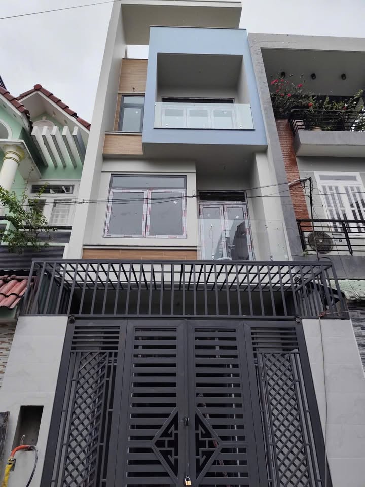 Nhà 1 trệt 3 lầu Thủ Đức 60m² giá 5 tỷ - Cơ hội đầu tư hấp dẫn!