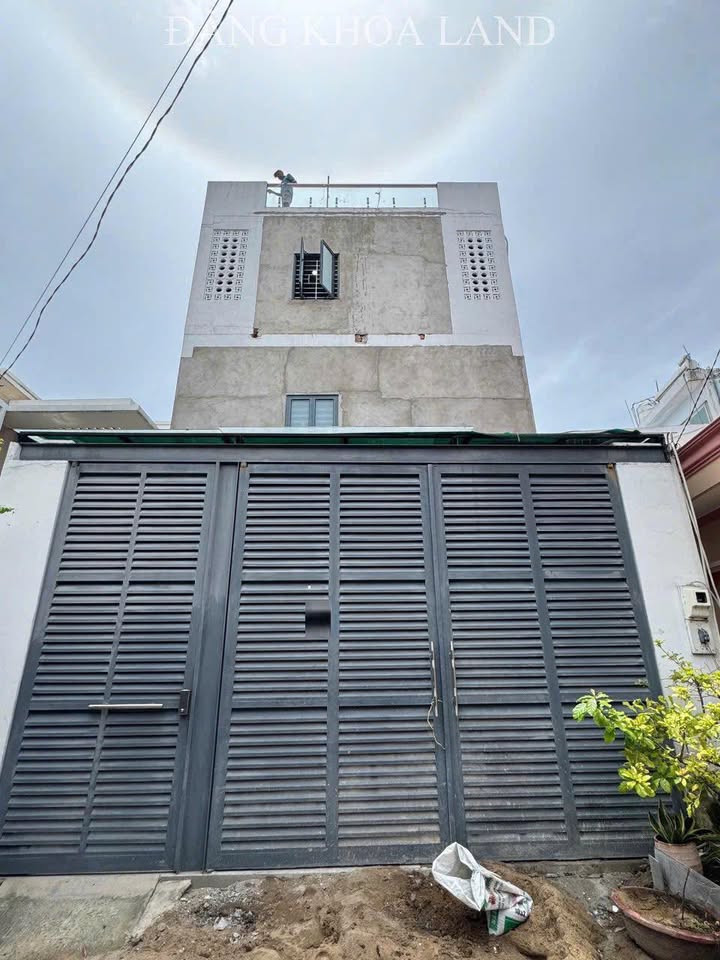 Căn hộ dịch vụ Thủ Đức 130m² giá 10 tỷ - Đầu tư sinh lợi ổn định!