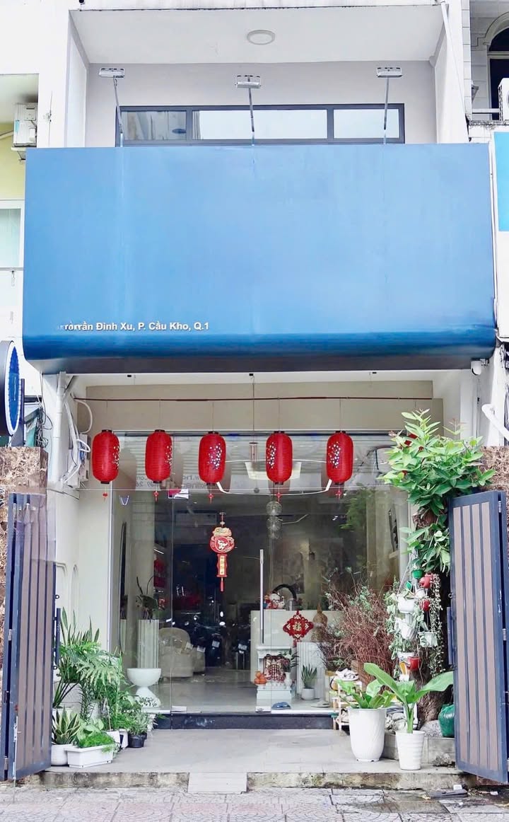 Nhà mặt tiền Trần Đình Xu 86m² - Cho thuê nguyên căn, vị trí đắc địa Quận 1!