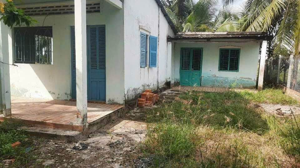 Đất kèm nhà cũ tại Ô Môn 319m² giá chỉ 690 triệu - Cần bán gấp!