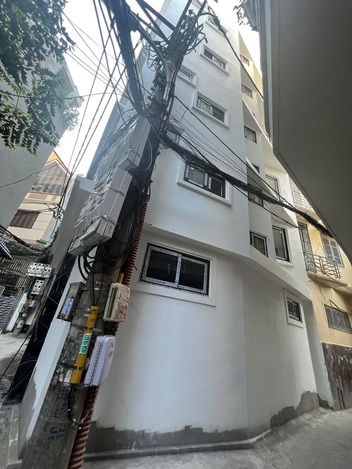 Nhà 6 tầng ngõ 70 Cầu Giấy 52m² giá 15.9 tỷ - Lô góc 2 mặt thoáng!