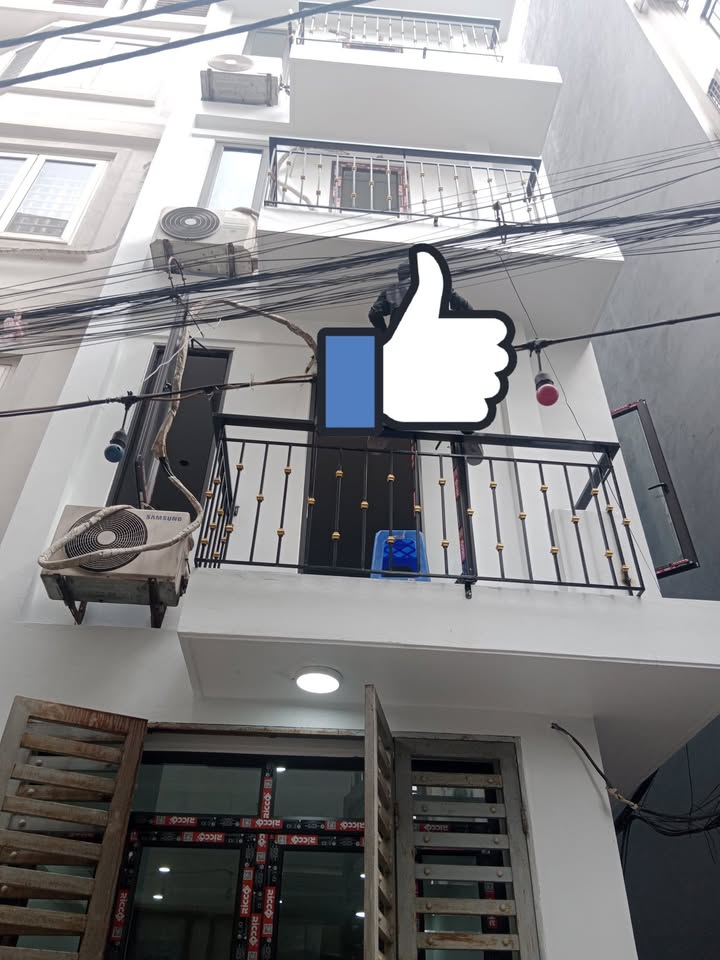 Nhà Lĩnh Nam 33m² 5 tầng - Sổ đỏ chính chủ, ô tô đỗ cửa!